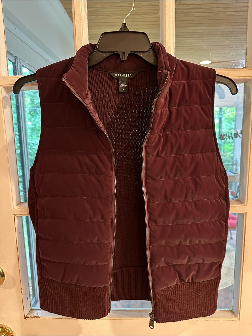 Athleta Women’s Hanover Hybrid Vest in Plum